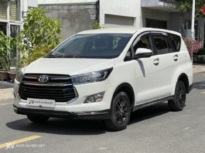 TOYOTA   INNOVA